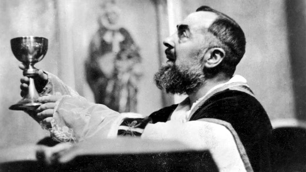Padre Pio celebrating Mass in Italy, 1944