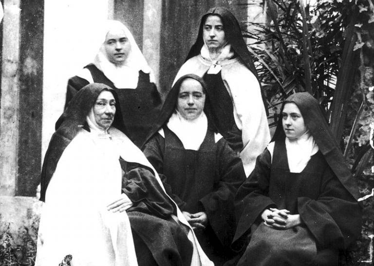 Thérèse with other Carmelite nuns at the Lisieux Carmel, about 1894